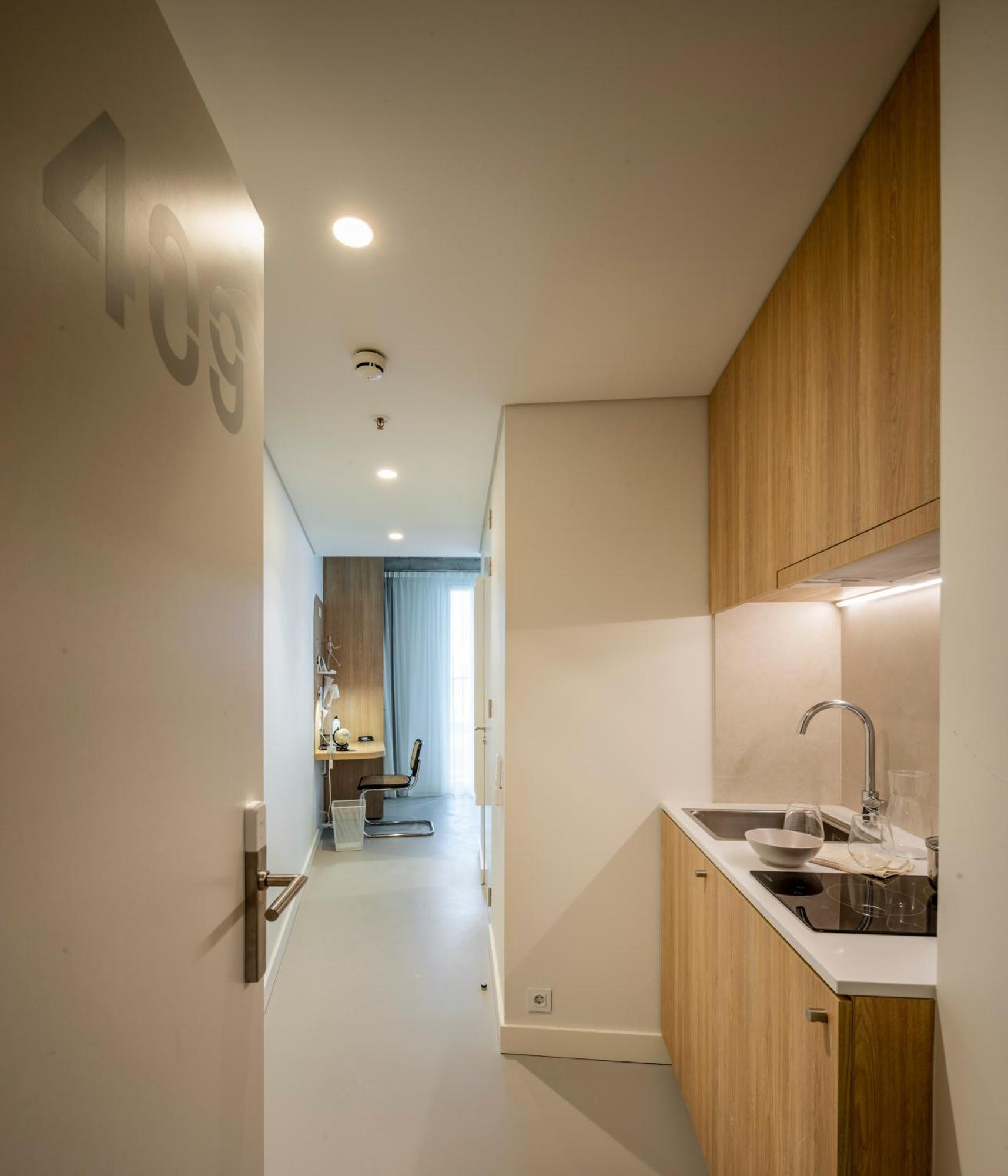 Micampus Porto Tower Student Residence Bagian luar foto